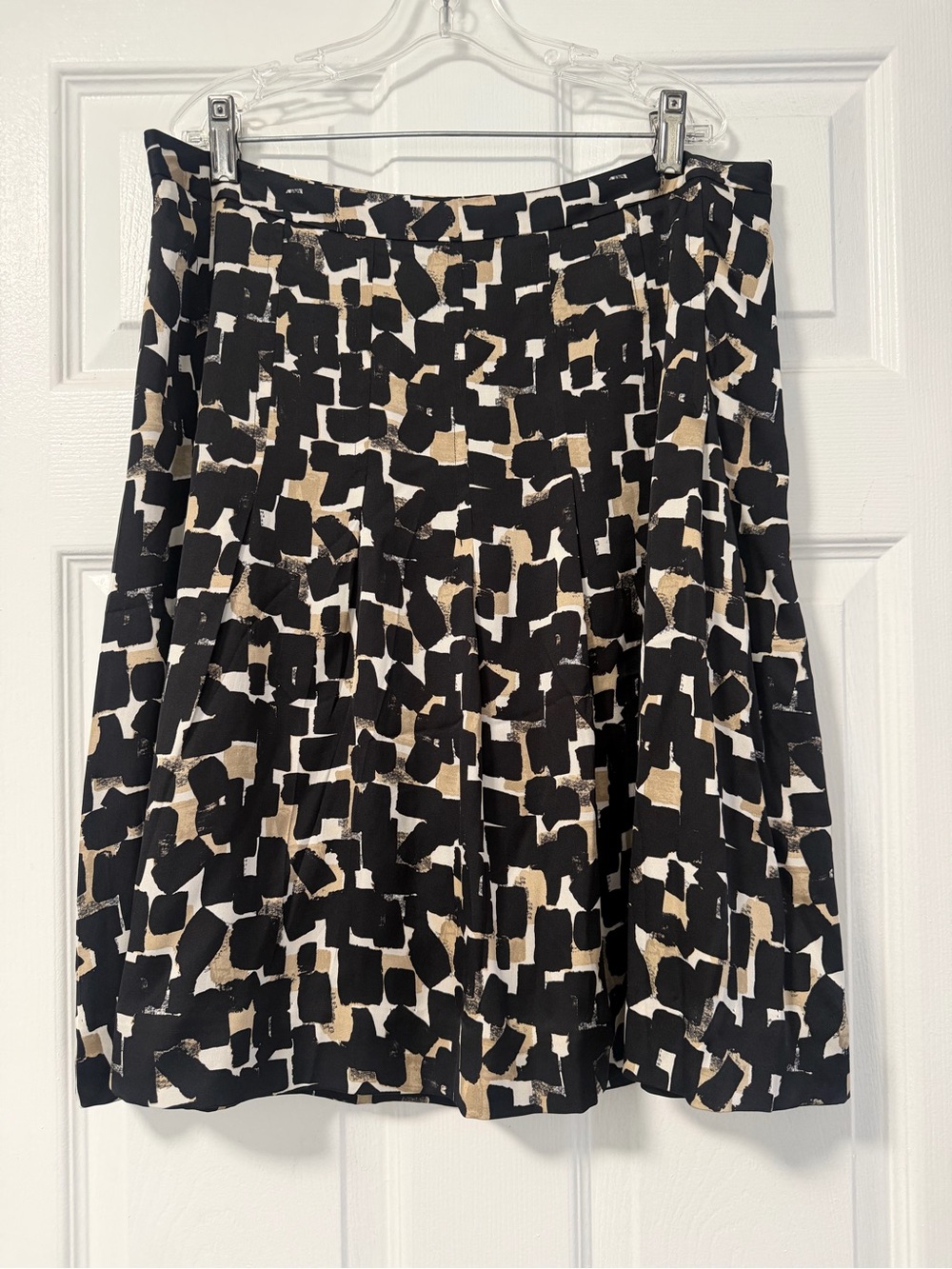 White House Black Market Silk Abstract Print Pleated Skirt Size 10